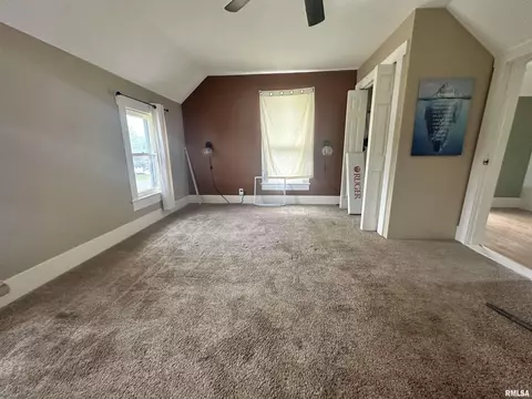 335 E South St, Mendon, IL 62351 photo 12