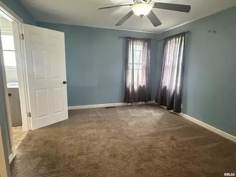 335 E South St, Mendon, IL 62351 photo 7
