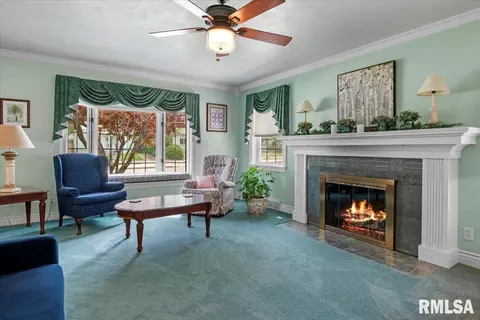 Living - 1239 Monument Ave, Springfield, IL 62702 photo 2 of 2