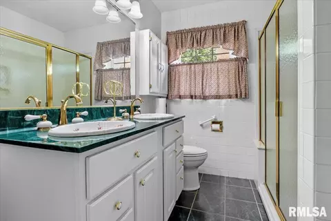 Bath - 1239 Monument Ave, Springfield, IL 62702 photo 1 of 3