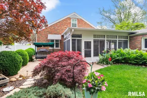 Exterior - 1239 Monument Ave, Springfield, IL 62702 photo 12 of 12