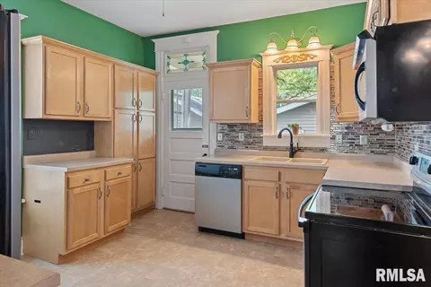 822 S Douglas Ave, Springfield, IL 62704 photo 14