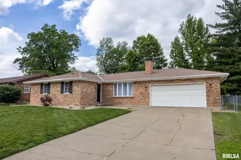 2707 Ken Ray Dr, Quincy, IL 62301