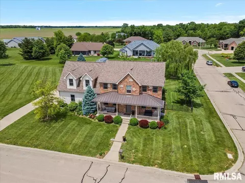 901 Tramore Pl, Pawnee, IL 62558