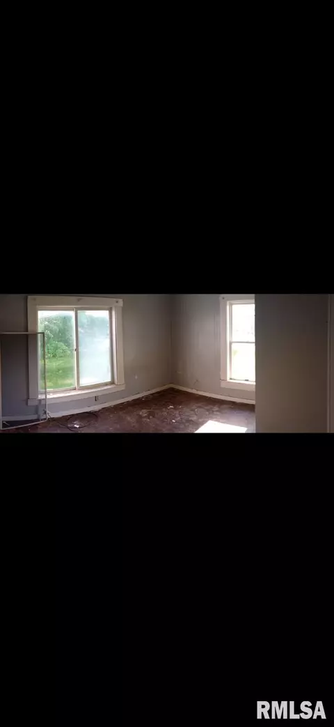 1360 Oak St, Hamilton, IL 62341 photo 3