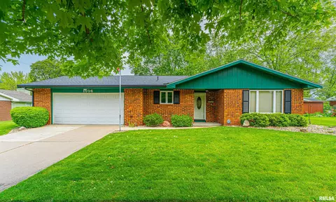 1106 Sidney St, Bloomington, IL 61701
