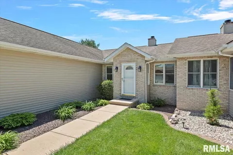 1607 Thornhill Dr, Springfield, IL 62711 photo 3