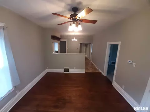 Living - 1312 N 3rd St, Springfield, IL 62702 photo 3 of 5