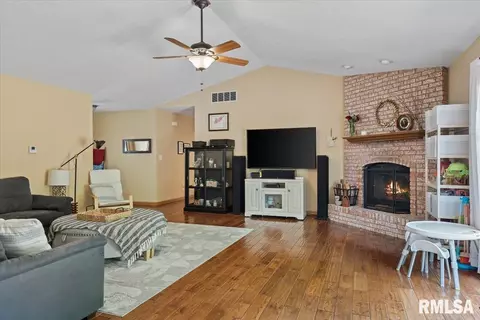 1215 Christopher Ln, Springfield, IL 62712 photo 7
