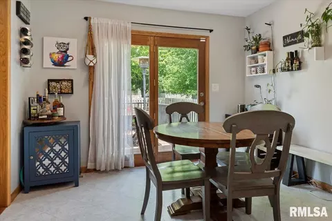 1215 Christopher Ln, Springfield, IL 62712 photo 9