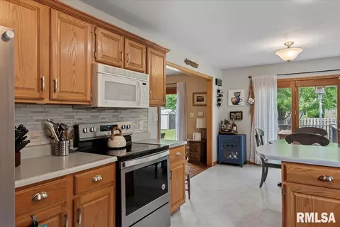 1215 Christopher Ln, Springfield, IL 62712 photo 14