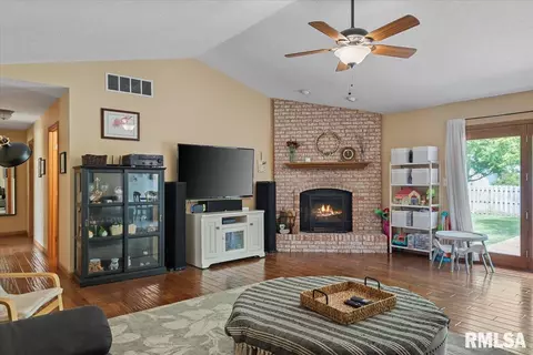 1215 Christopher Ln, Springfield, IL 62712 photo 8