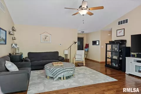 1215 Christopher Ln, Springfield, IL 62712 photo 6