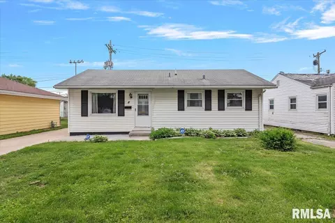8 Melody Ln, Springfield, IL 62702