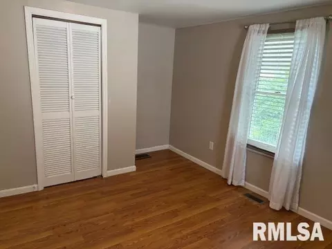 111 Ebony St, Thayer, IL 62689 photo 14