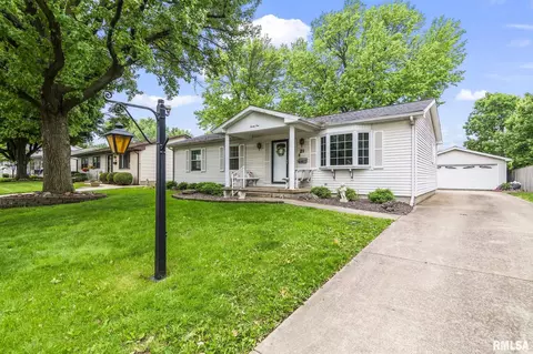 21 Foresters Ln, Springfield, IL 62704 photo 2