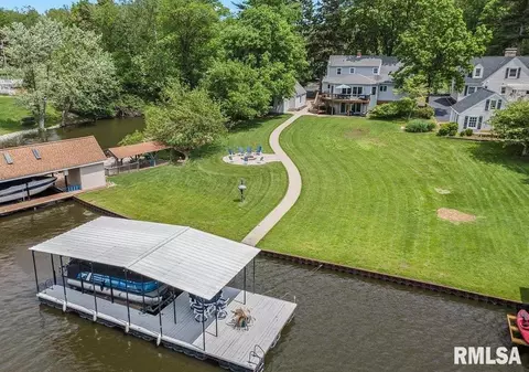 20 E Hazel Dell Ln, Springfield, IL 62712