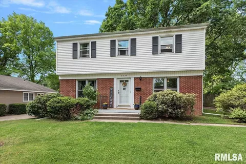 2024 Cambridge Rd, Springfield, IL 62704