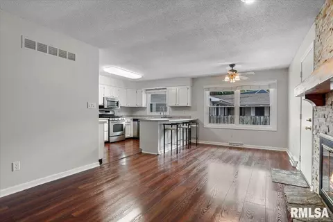 2213 Croydon Dr, Springfield, IL 62703 photo 7