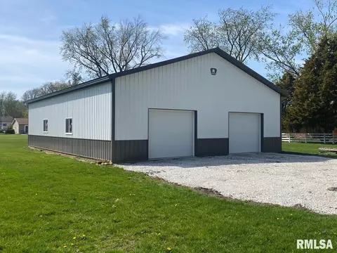 248 S Alkire St, Greenview, IL 62642