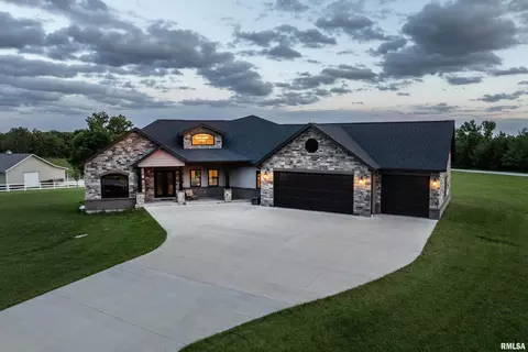 4811 Bitter Ct, Quincy, IL 62305