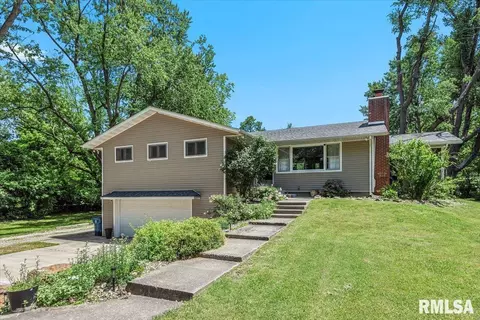 2314 E Lake Shore Dr, Springfield, IL 62712