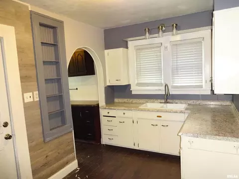 Kitchen - 2536 S 10th St, Springfield, IL 62703 photo 1 of 4