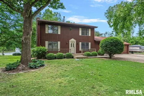 2242 Lake Jacksonville Rd, Jacksonville, IL 62650