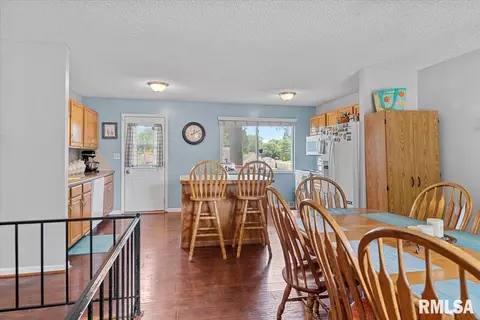 26 Groton Dr, Springfield, IL 62702 photo 6