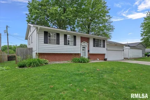 26 Groton Dr, Springfield, IL 62702 photo 2