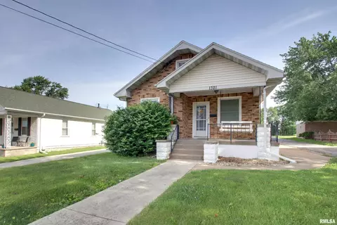 1321 Locust St, Quincy, IL 62301