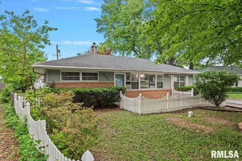 3225 Saxony Rd, Springfield, IL 62703