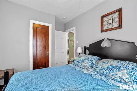 2557 S 6th St, Springfield, IL 62703 photo 14