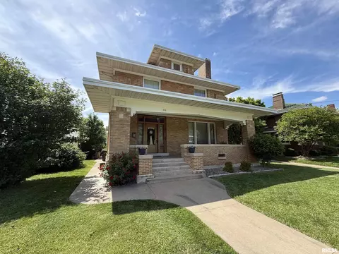 344 S 24th St, Quincy, IL 62301