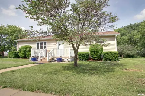 130 S State St, Mendon, IL 62351 photo 22