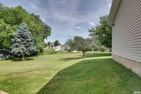 130 S State St, Mendon, IL 62351 photo 21