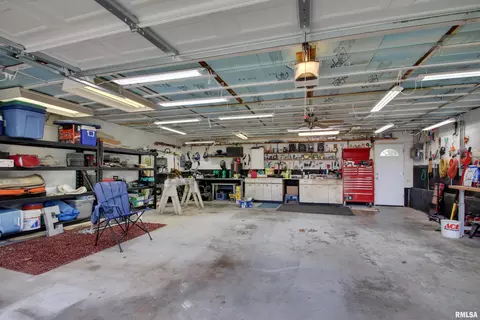 130 S State St, Mendon, IL 62351 photo 17
