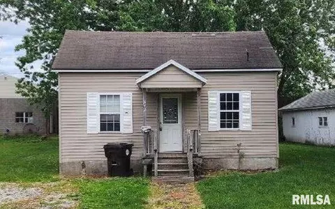 342 Dean St, Bushnell, IL 61422