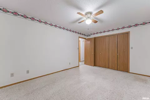Bedroom - 133 Buckhorn Dr, Springfield, IL 62707 photo 2 of 6