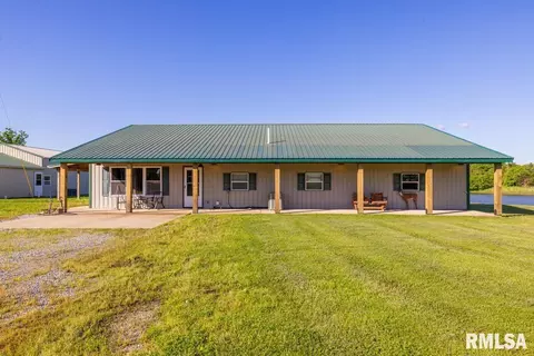 1501 Duncan Rd, Carrier Mills, IL 62917