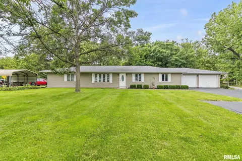 1 Swannanoa Dr, Rochester, IL 62563