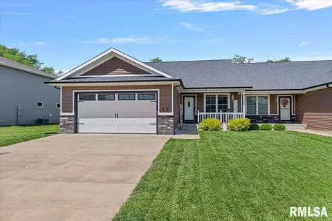 401 Waterwheel Dr, Rochester, IL 62563