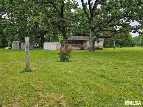13973 Halliday Rd, Plainview, IL 62685 photo 3