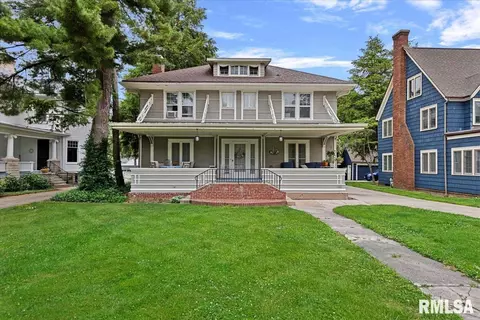 1188 W College Ave, Jacksonville, IL 62650