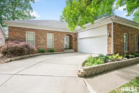 105 Timberridge Dr, Springfield, IL 62702