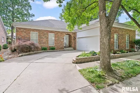105 Timberridge Dr, Springfield, IL 62702 photo 2