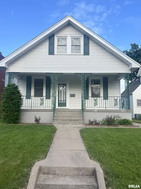 611 S 18th St, Quincy, IL 62301