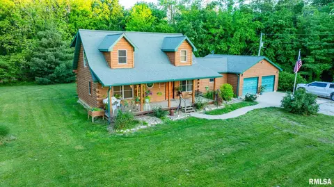 2061 N 425th St, Vandalia, IL 62471