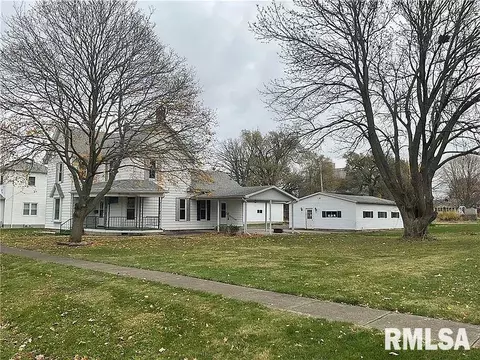 208 N Saint John St, Assumption, IL 62510