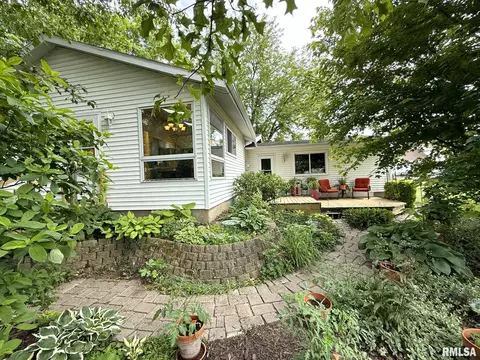 Exterior - 131 E Willard St, Wataga, IL 61488 photo 4 of 12
